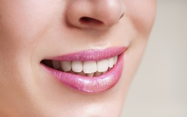 多颗牙齿缺失是否适合种植牙齿？